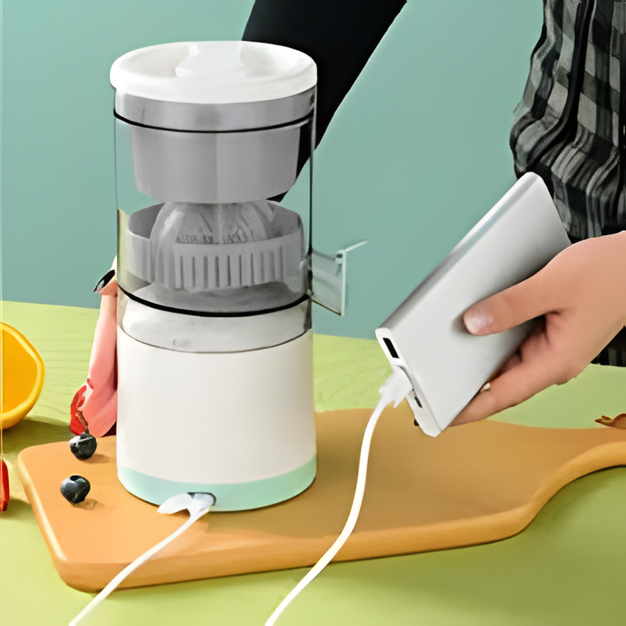 Portable Electric Citrus Juicer – USB Rechargeable Automatic Juicing Machine